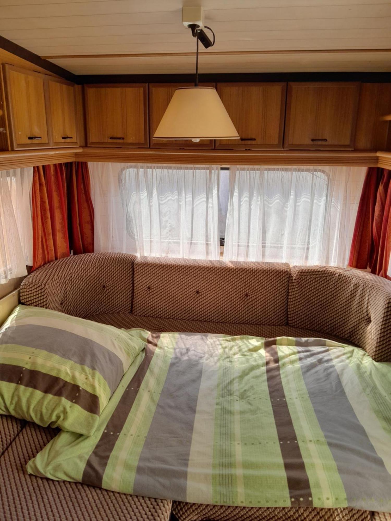 Campsite Moving - Retro Uebernachten Im Wohnwagen, Guenstig & Zentral