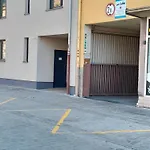 Moving Inn - Retro Uebernachten Im Wohnwagen, Guenstig & Zentral