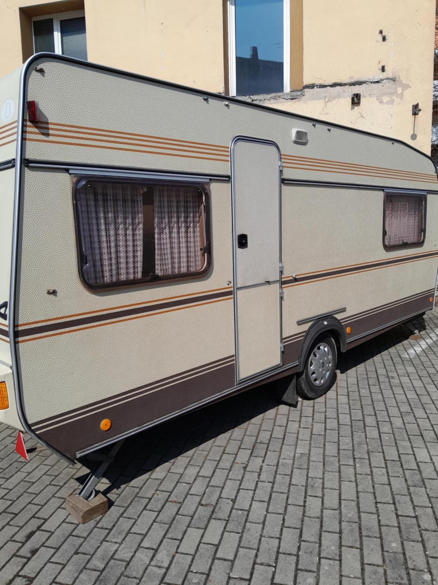 Campingplatz Moving - Retro Uebernachten Im Wohnwagen, Guenstig & Zentral